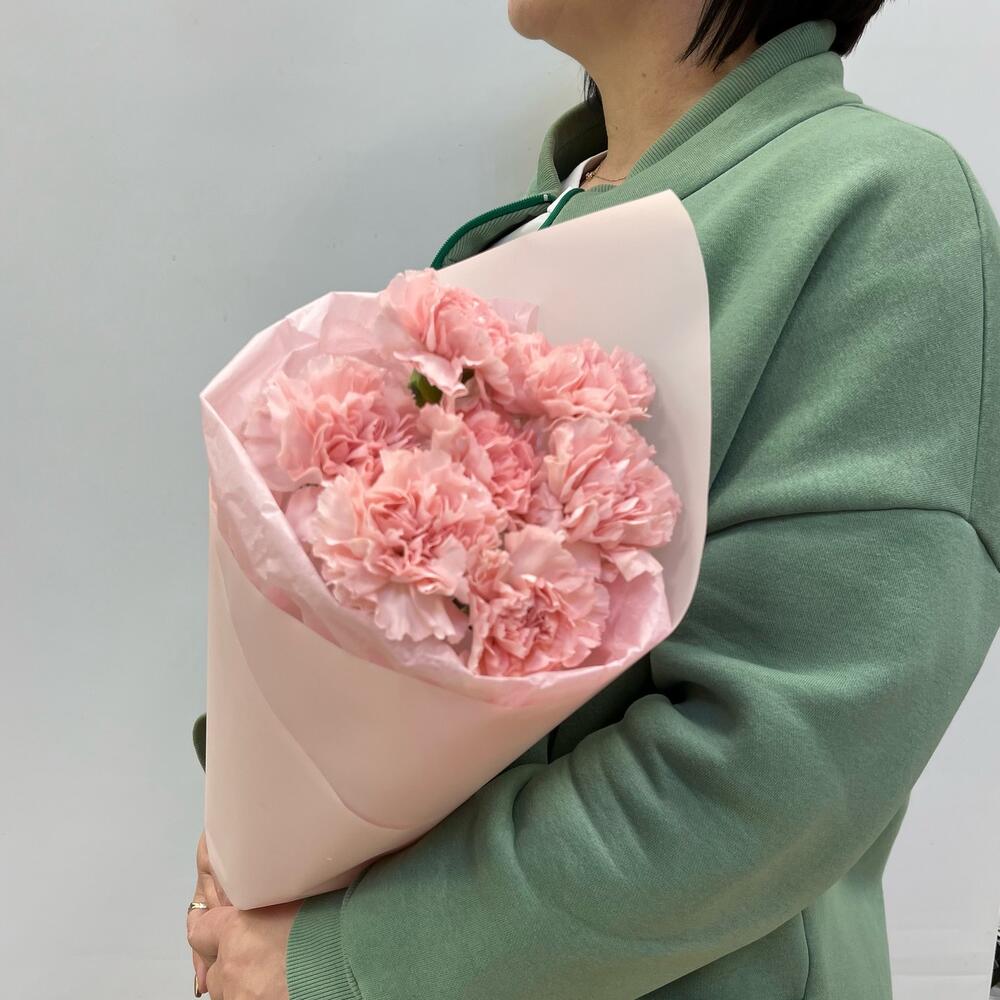 Букет из 7 розовых гвоздик