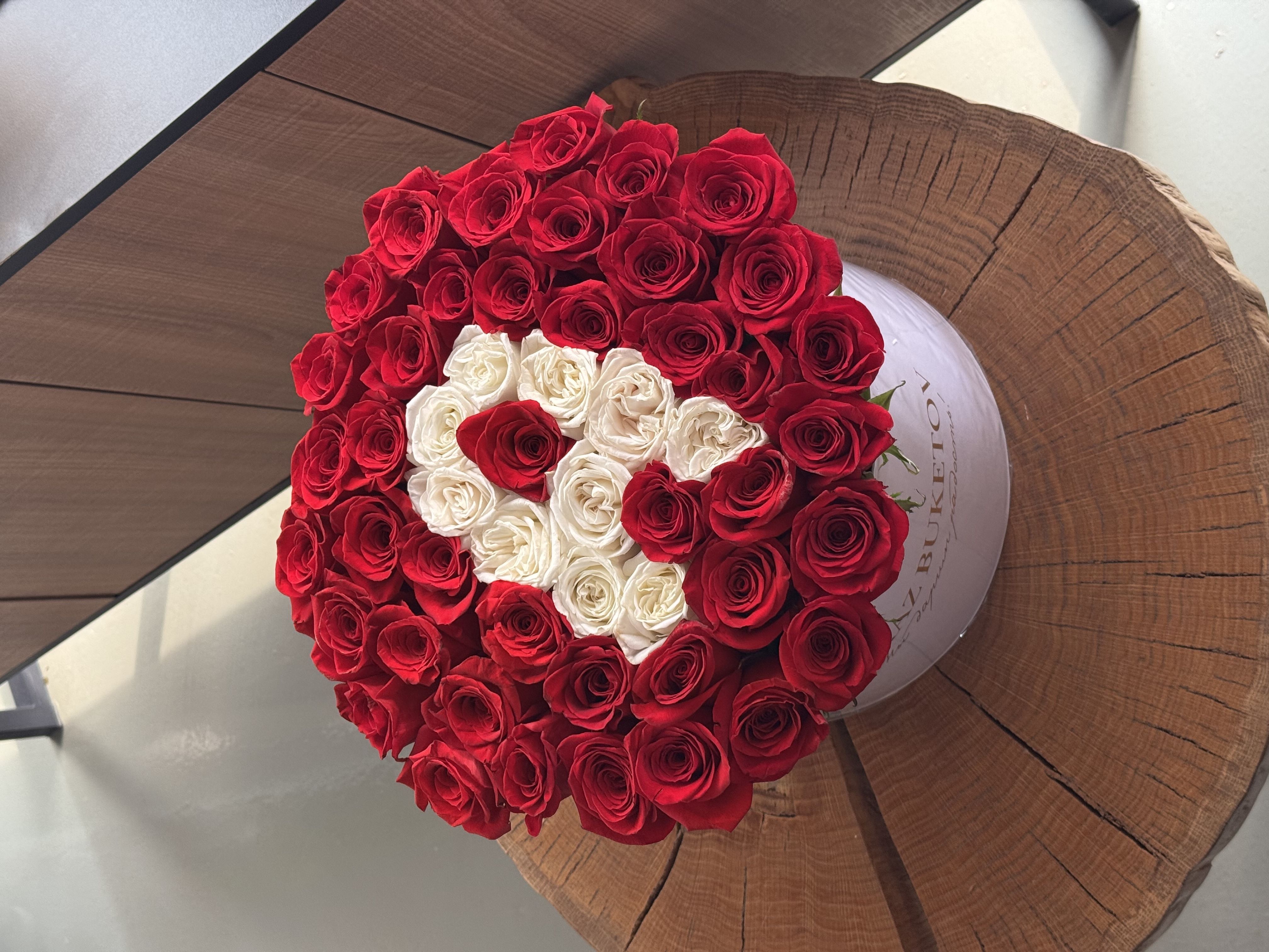 Композиция "Алые признания"