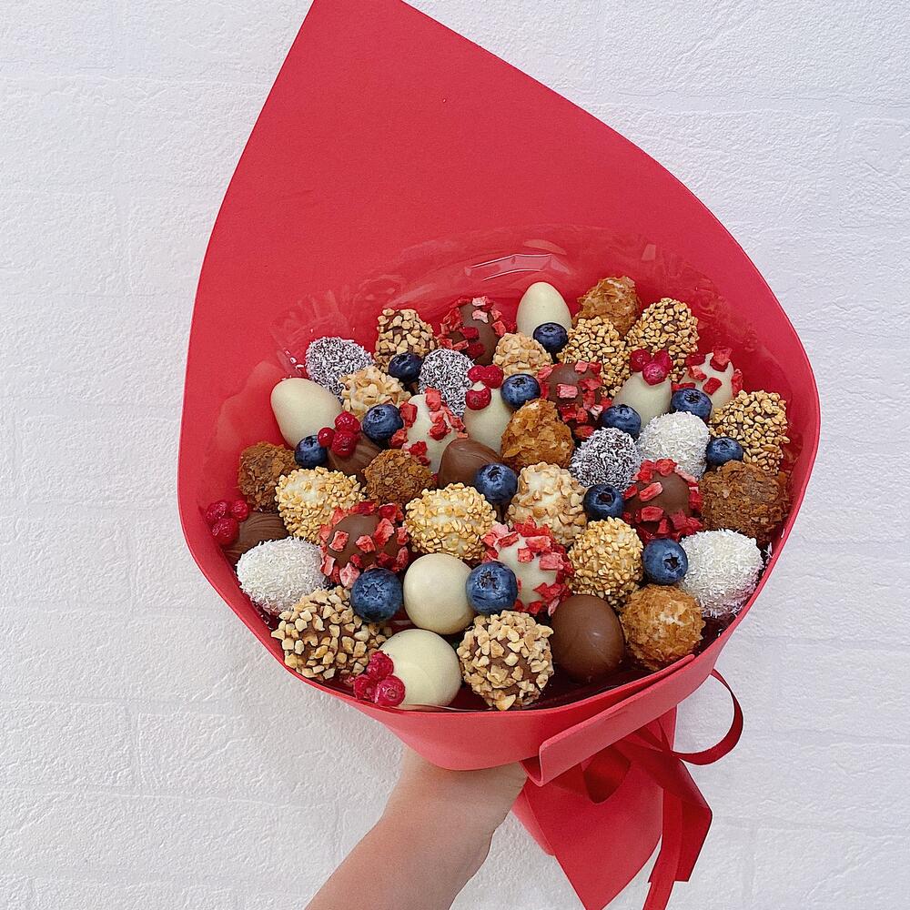 Клубничный букет "Виктория" клубника в итальянском шоколаде