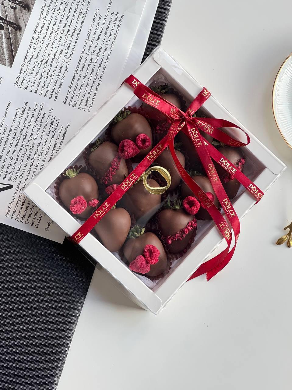 Клубничный бокс "Коко"