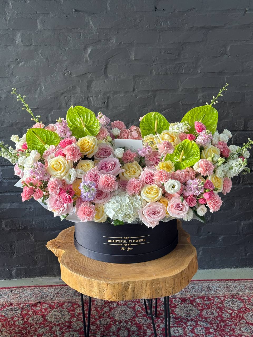 Композиция "Цветочный карнавал"