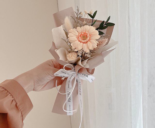 Букет "Рочи" из герберы и сухоцветов