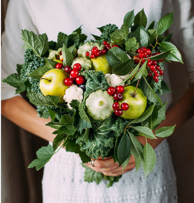 Съедобный букет "Земфира" из овощей и фруктов