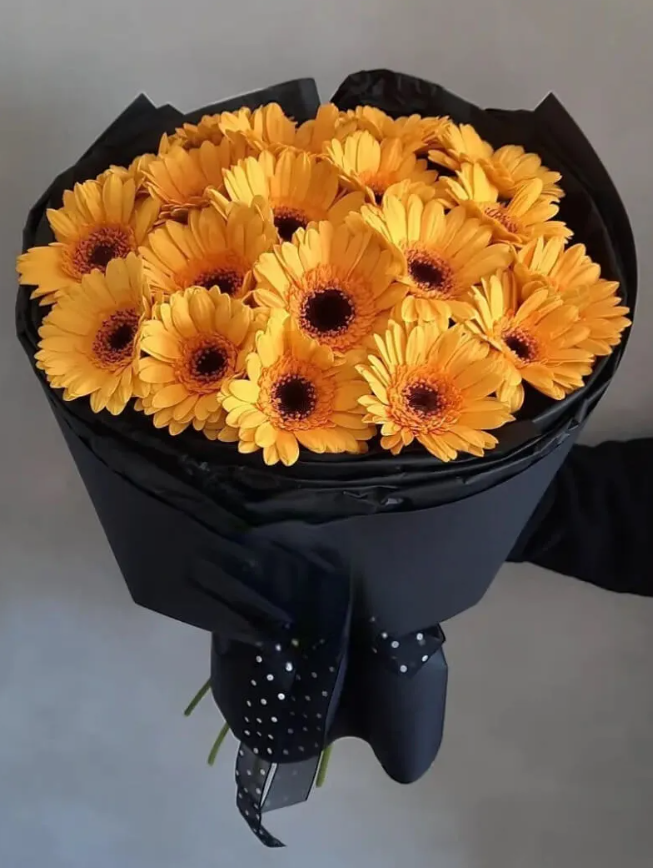 Букет из 19 гербер 