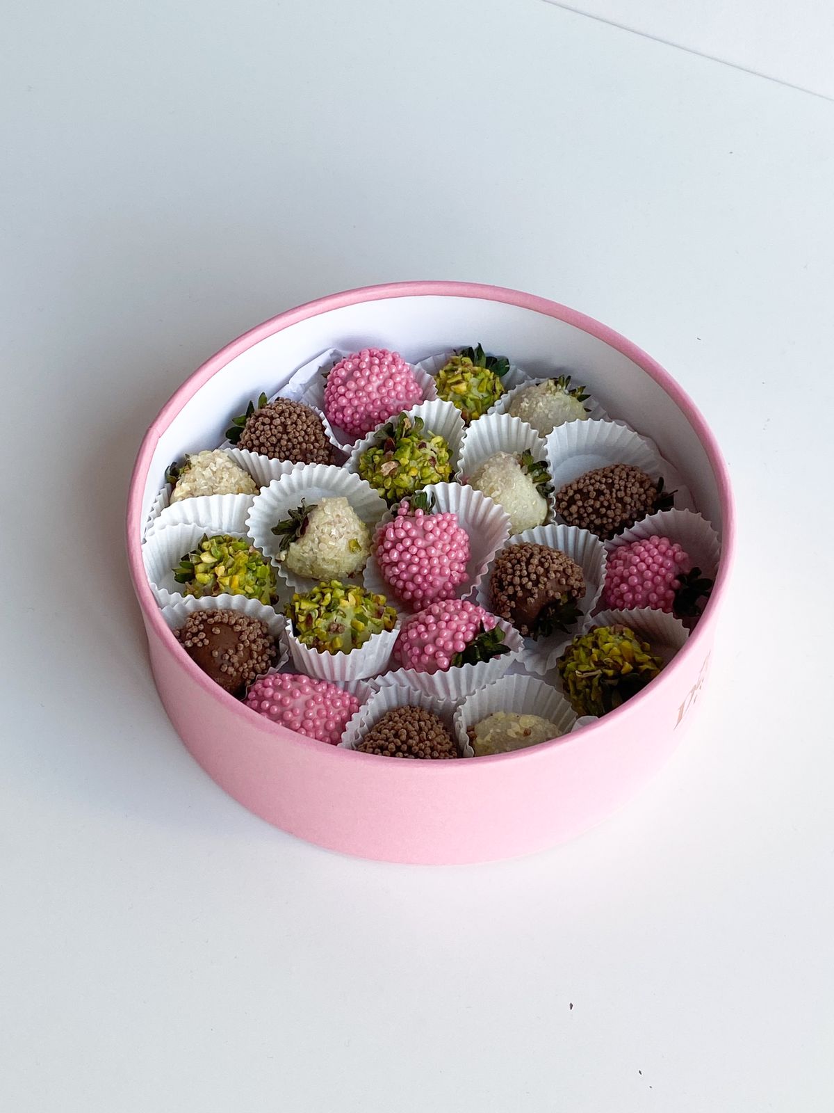 Клубничный бокс "Rosalie" клубника в шоколаде