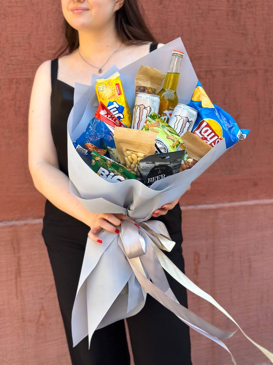 Мужской букет "Bellagio" с энергетиком и снэками