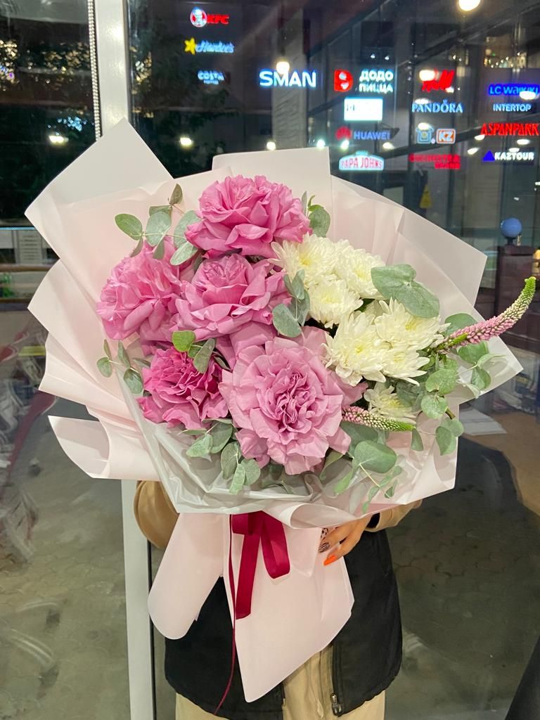 Букет "Hope" из хризантем и роз