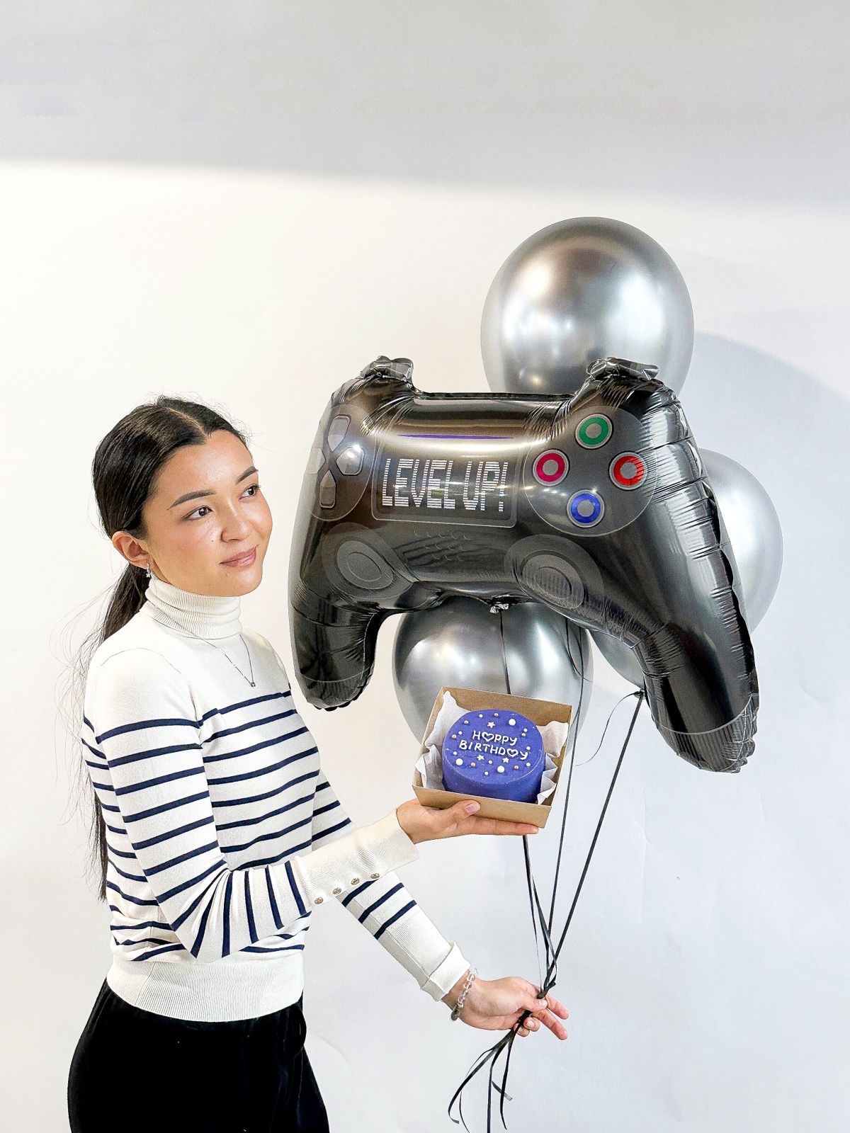 Сет с шарами «Level Up» с бенто тортиком и шариками