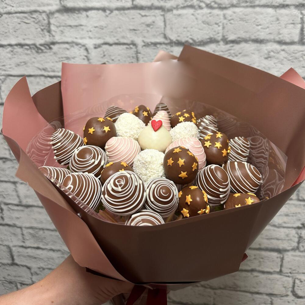 Клубничный букет "Choco harmony" из клубники в итальянском шоколаде
