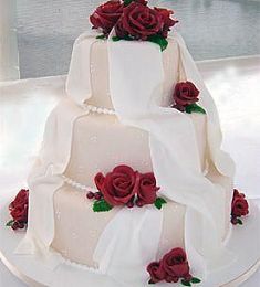 Свадебный торт "Рубиновая роза"