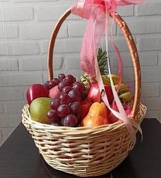 Подарочная корзина №13 с тропическими фруктами