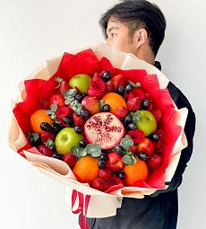 Фруктовый букет "Селяви" из фруктов и роз