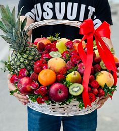 Подарочная корзина №20 с фруктами