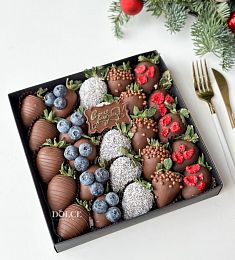 Клубничный бокс "Жасмин" из клубники в шоколаде