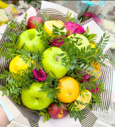Букет из фруктов и цветов "Летний Бриз"