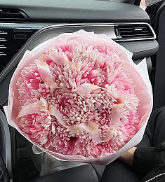Букет "Стрела Амура" из розовых хризантем