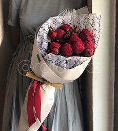 MONO 8.0 букет из пионовидных роз