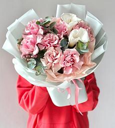 Букет "Магия волшебства" из роз, и калл