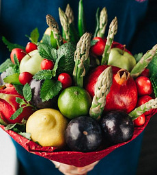 Съедобный букет "Спаржа" из фруктов и спаржи