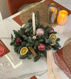 Композиция "Seson Wonders" из нобилиса и игрушек