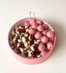 Фруктовый бокс "Розовая нежность" голубика, черешня, гранат в шоколаде