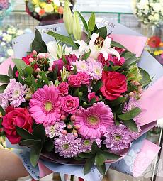 Букет "Флимена" с хризантемой, лилией, герберой и розами