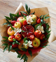 Букет из фруктов и цветов "Свежесть"