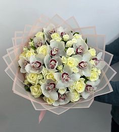 Букет "Нежное утро" из роз и орхидей