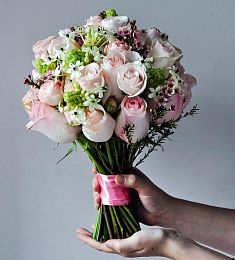 Букет невесты "Пленящий аромат" из Орнитагалума и роз