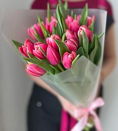 15 пионовидных розовых тюльпан