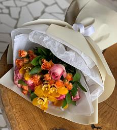 Букет "Ярко-красочный" из орхидей и роз