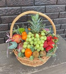 Подарочная корзина №19 с тропическими фруктами