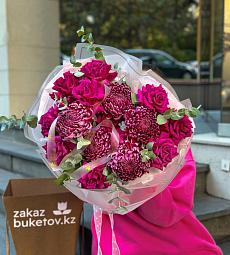 Букет "Страна чудес" из роз и хризантем