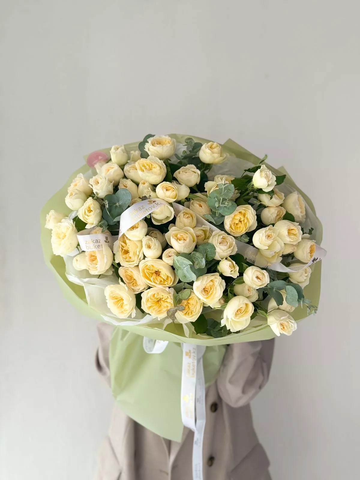 Букет "Дух весны" из пионовидной спрей розы