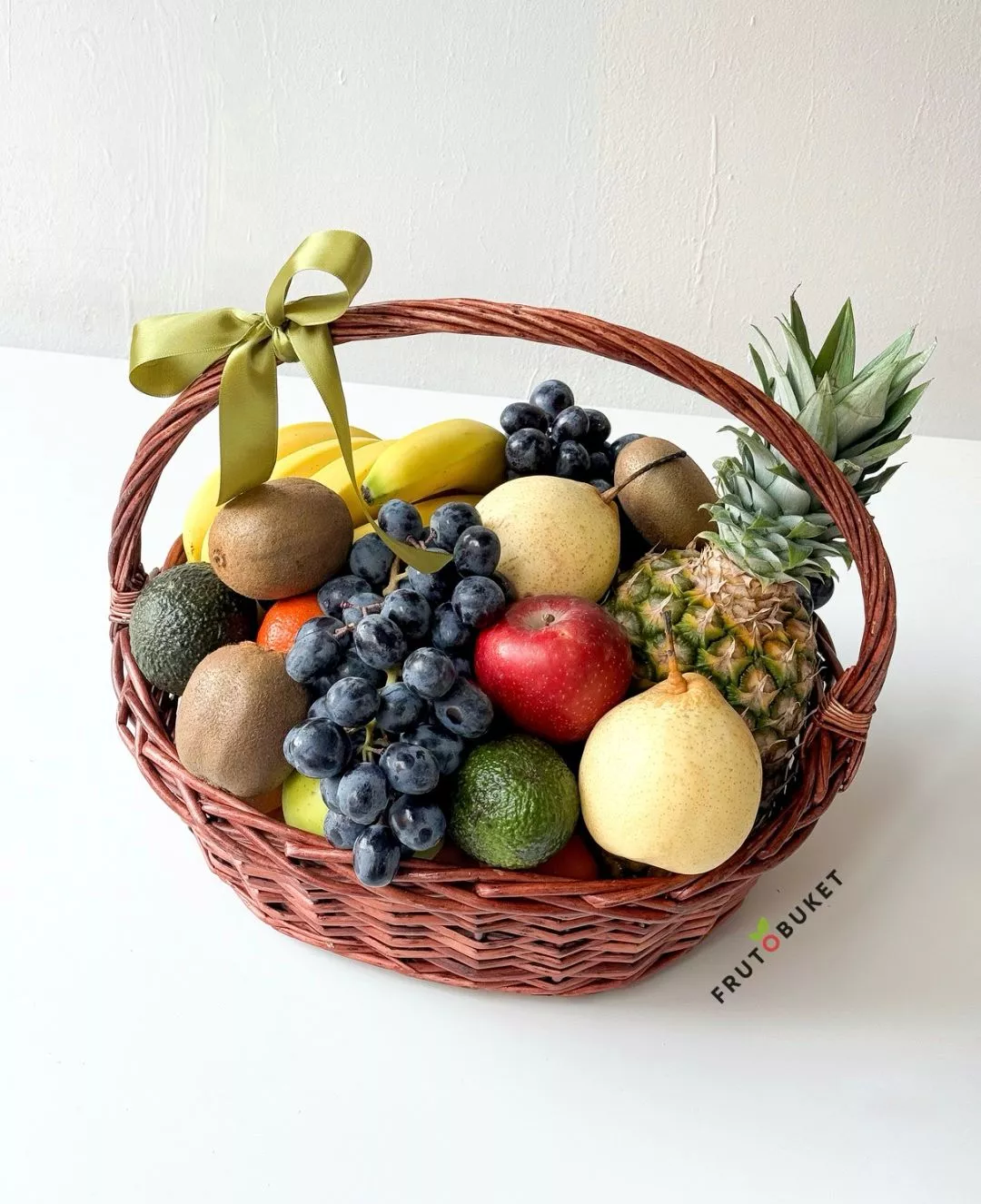 Фруктовая Корзина "Бодрость Утра" с тропическими фруктами