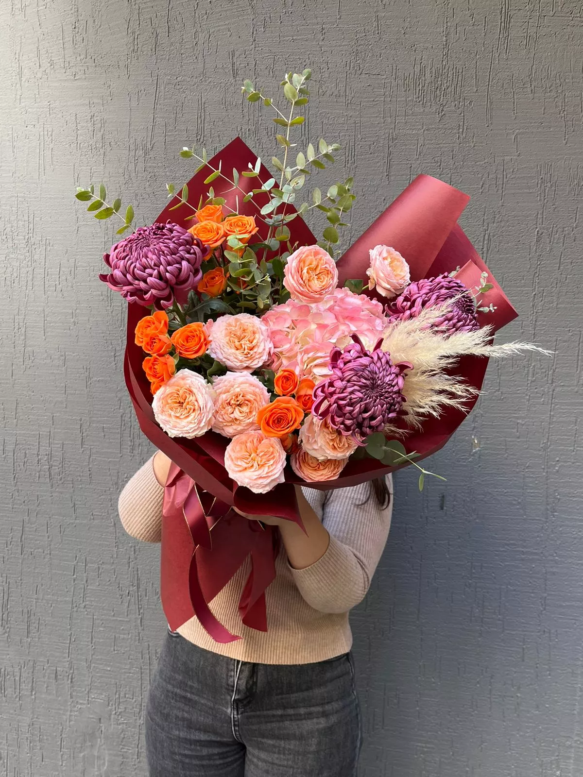 Композиция "Field of Flowers"  из хризантем, гортензии и роз