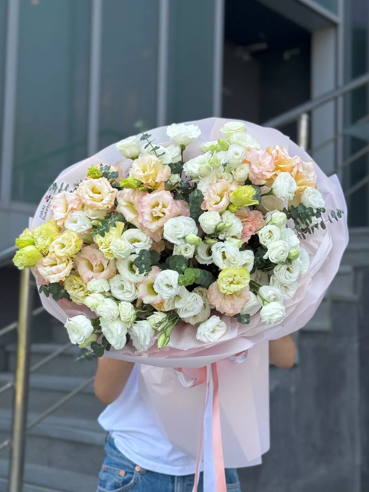 Букет "Афродита" из лизиантусов