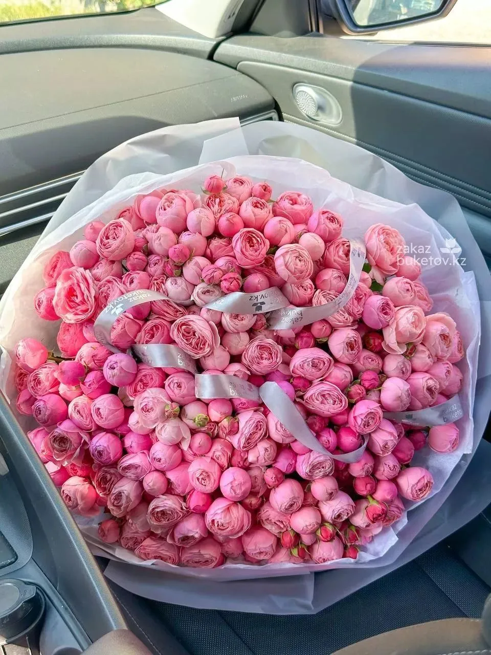 Букет "Надин" из 51 пионовидной розы