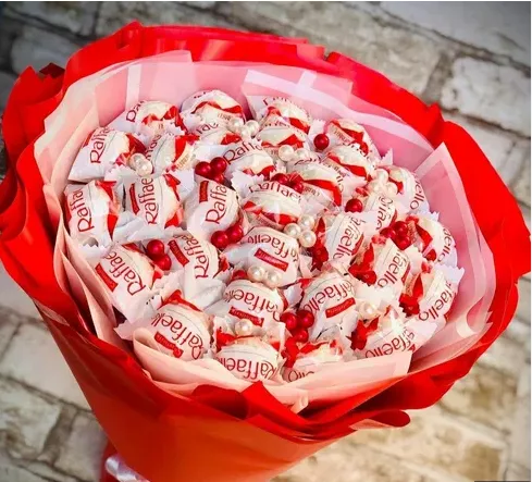 Сладкий букет "Первое свидание" из Raffaello