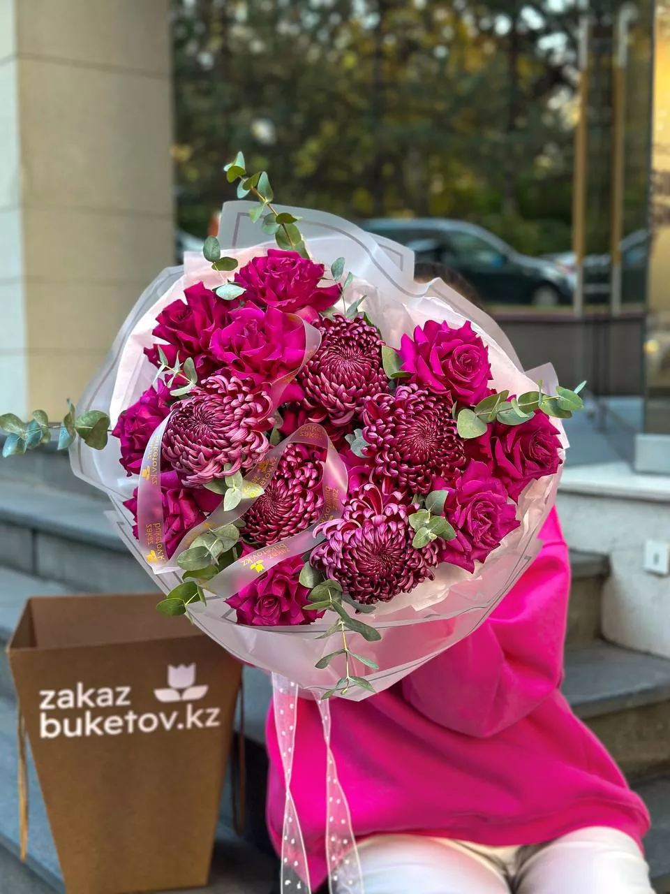 Букет "Страна чудес" из роз и хризантем