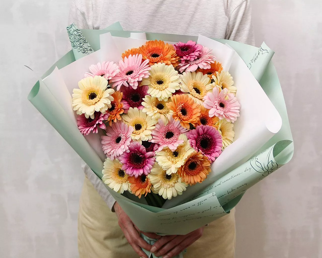 Букет из 35 гербер микс