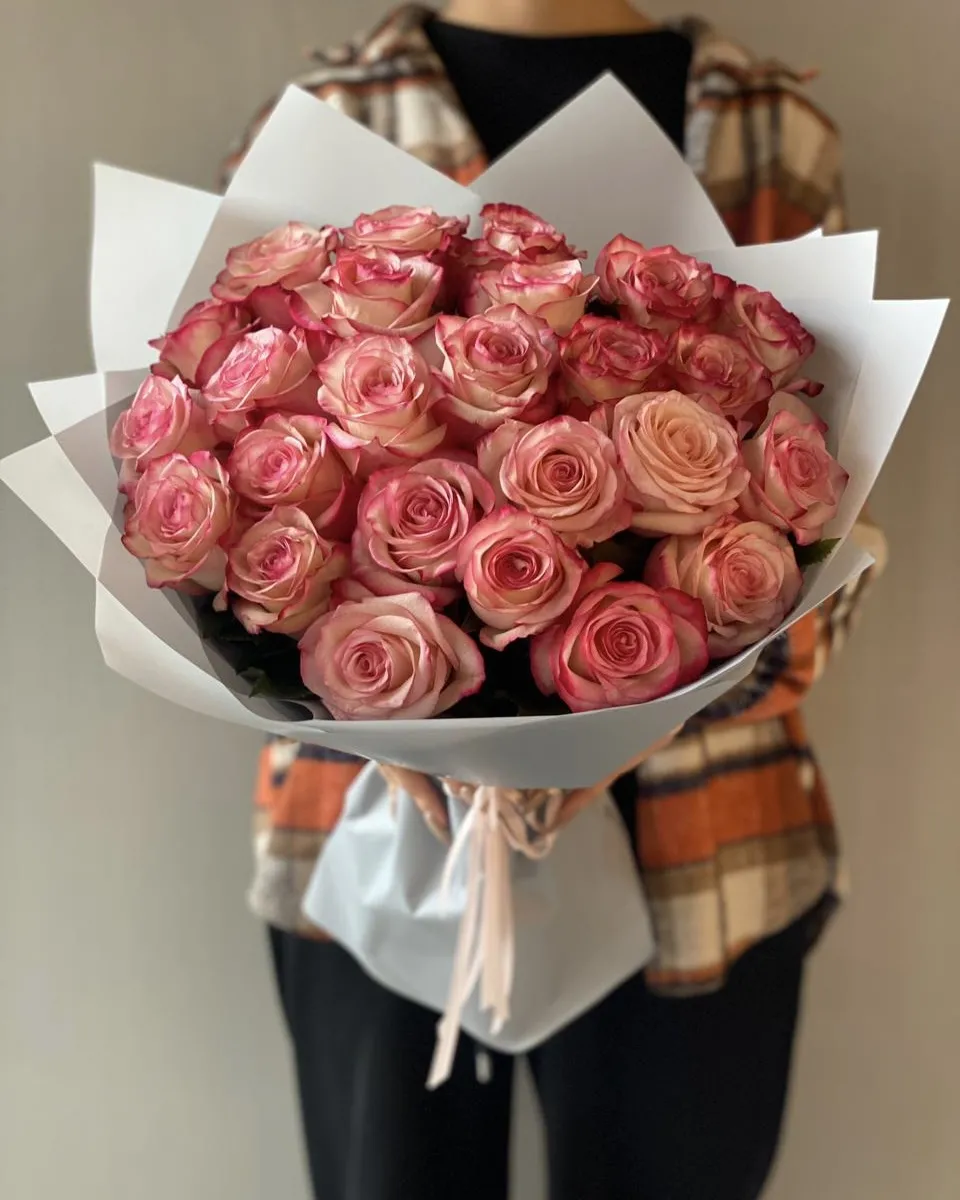 25 голландских роз 50 см