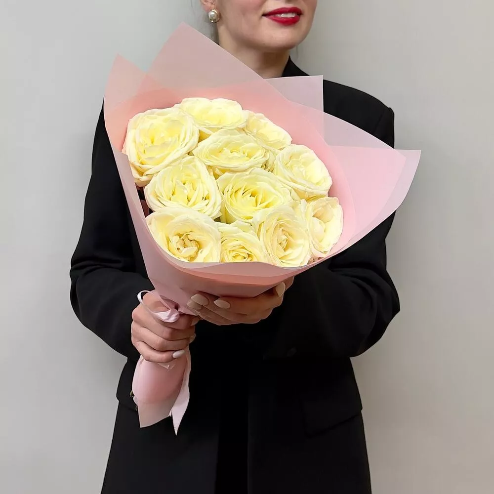 Букет из 11 пионовидных роз 