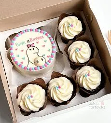 Бенто S и 5 капкейков