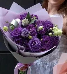 Букет из 11 сиреневых лизиантусов