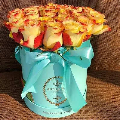 Голландские розы в стильной коробке 3