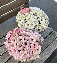 Корзина "Флейм" из лизиантусов