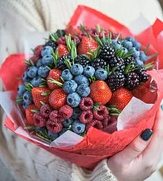Букет из ягод «Сочная ягода»