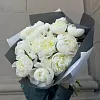 Букеты нежных пионов