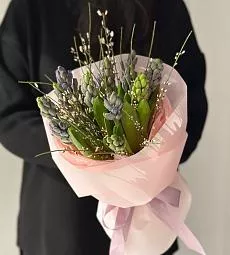 Букет "Tanaka"  из гиацинтов и дженисты